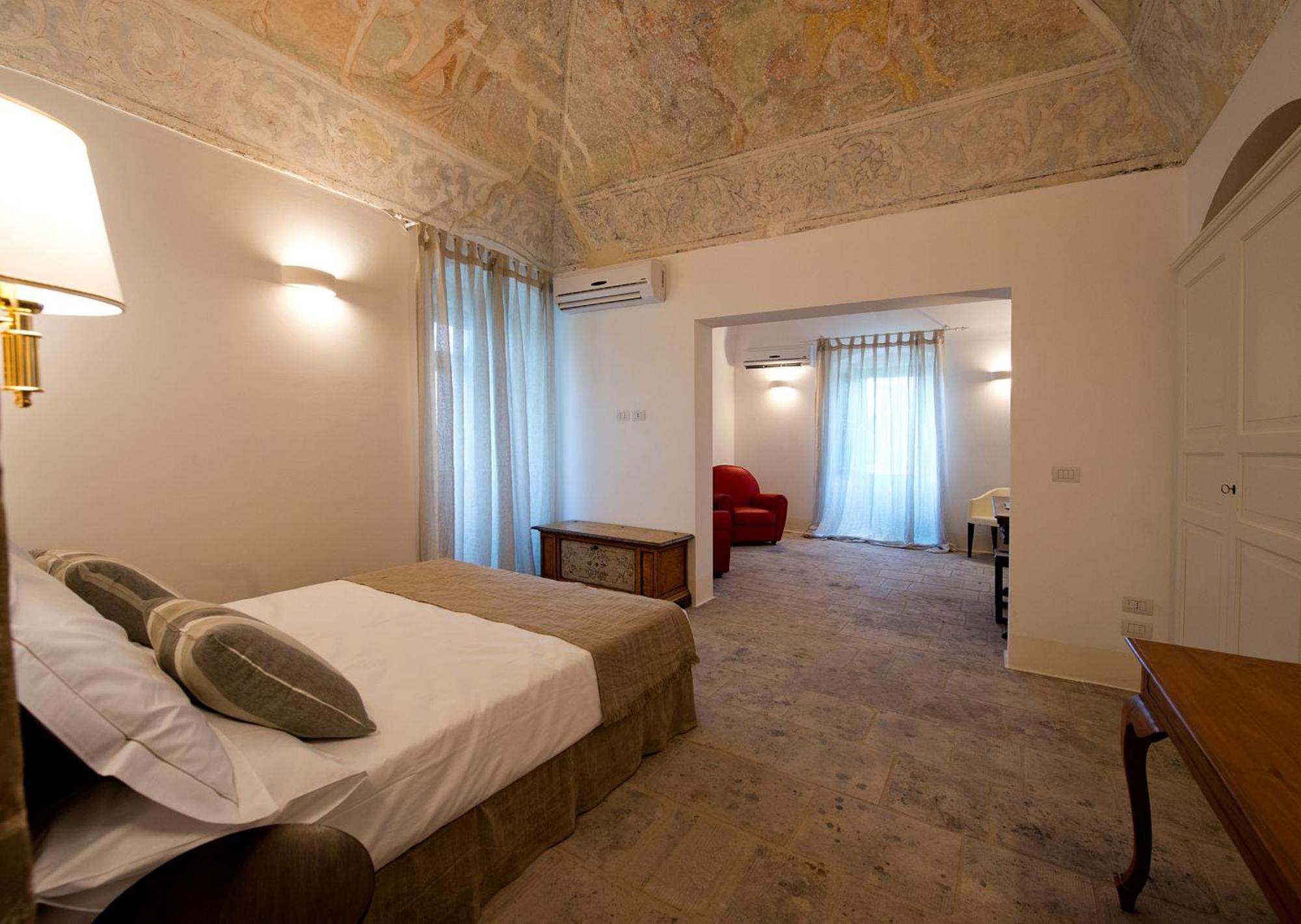 Palazzo Ducale Venturi - Luxury Hotel & Wellness Minervino di Lecce Bagian luar foto