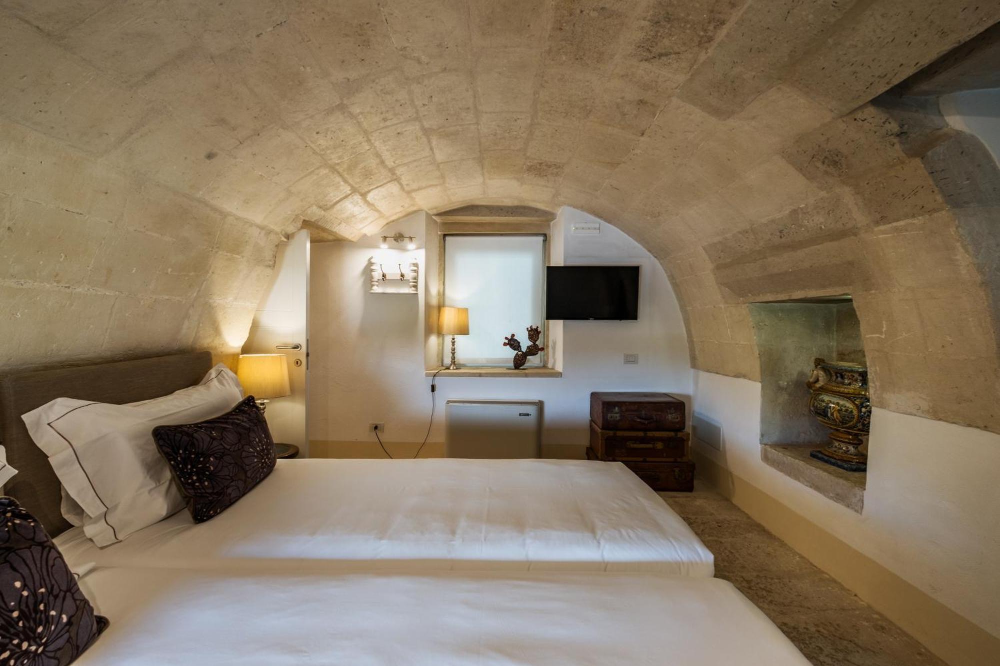Palazzo Ducale Venturi - Luxury Hotel & Wellness Minervino di Lecce Bagian luar foto