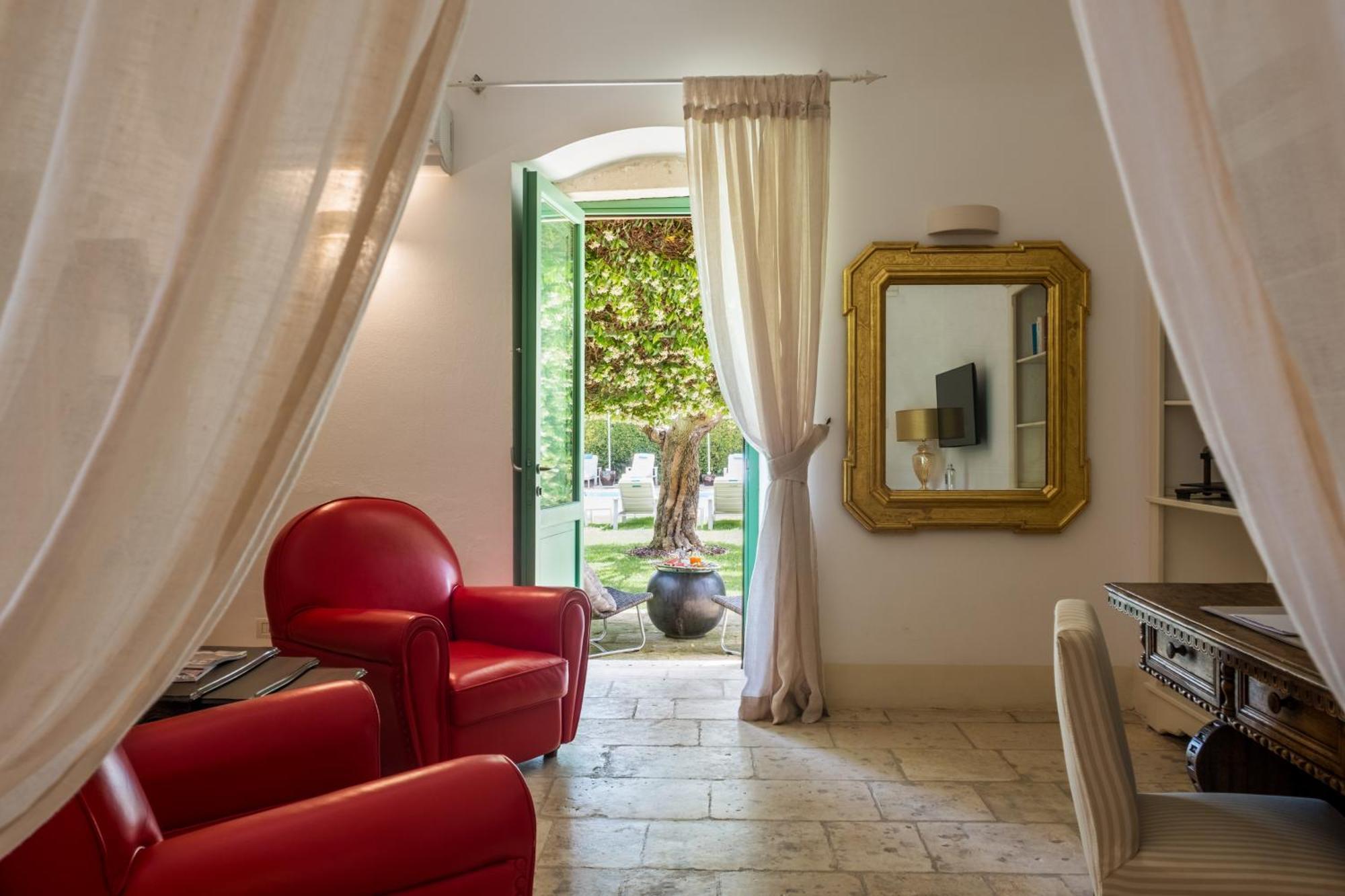 Palazzo Ducale Venturi - Luxury Hotel & Wellness Minervino di Lecce Bagian luar foto