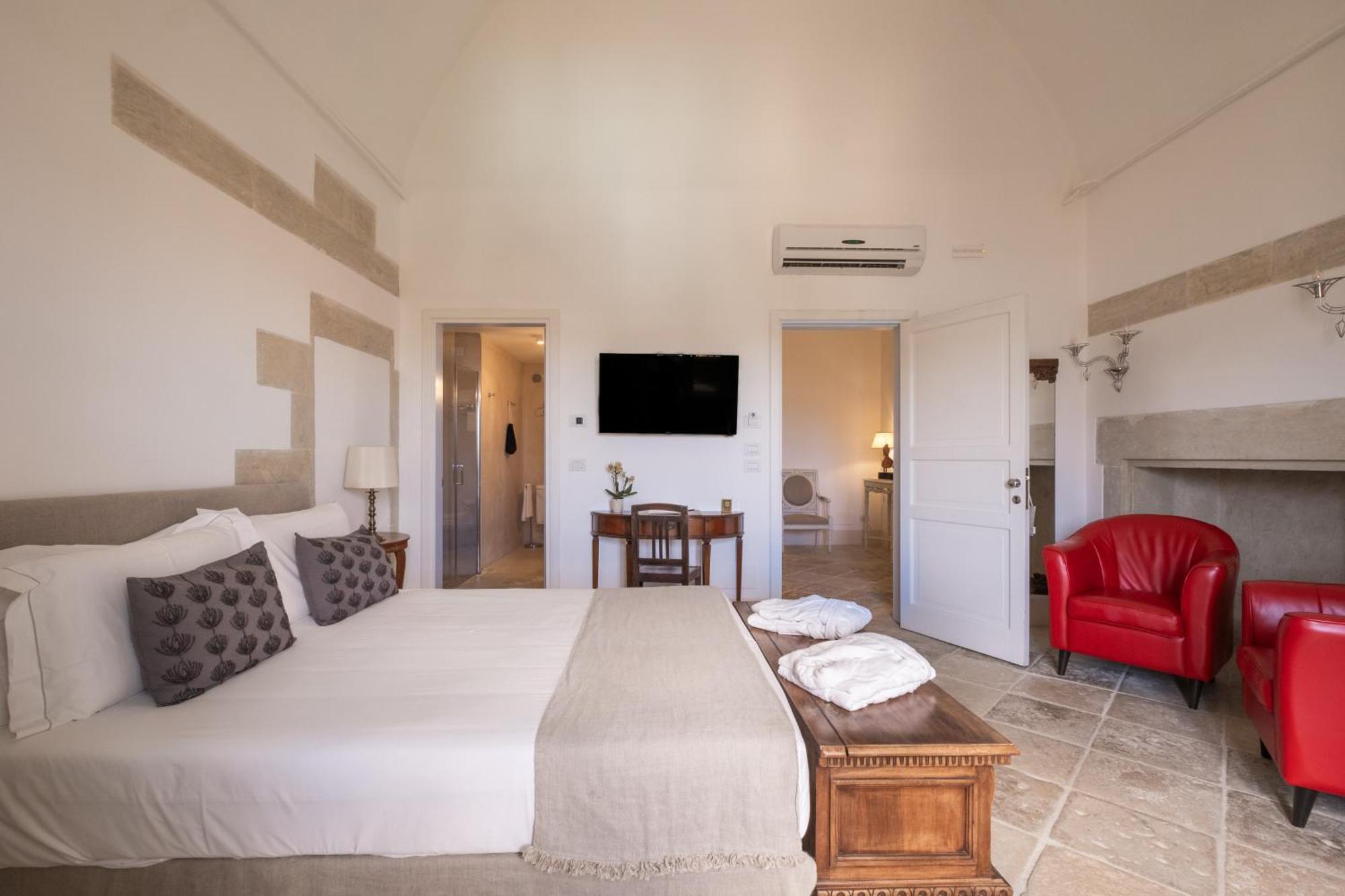 Palazzo Ducale Venturi - Luxury Hotel & Wellness Minervino di Lecce Bagian luar foto